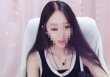 女主播户外做爰视频引发热议，相关平台已开始加强内容审核与管理措施，以维护网络环境的健康